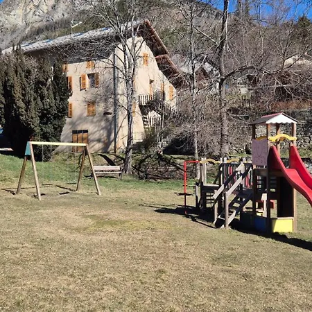 Le Chevreuil Proche La Foux D'allos * Villars-Colmars