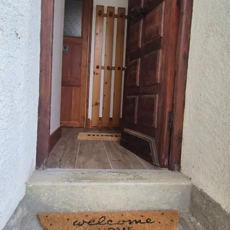 Le Chevreuil Proche La Foux D'allos Villars-Colmars