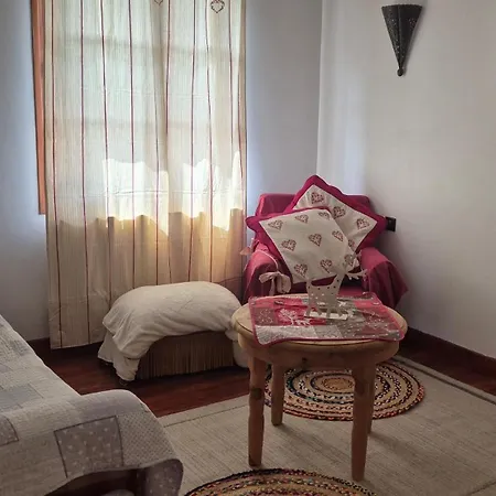 Le Chevreuil Proche La Foux D'allos *